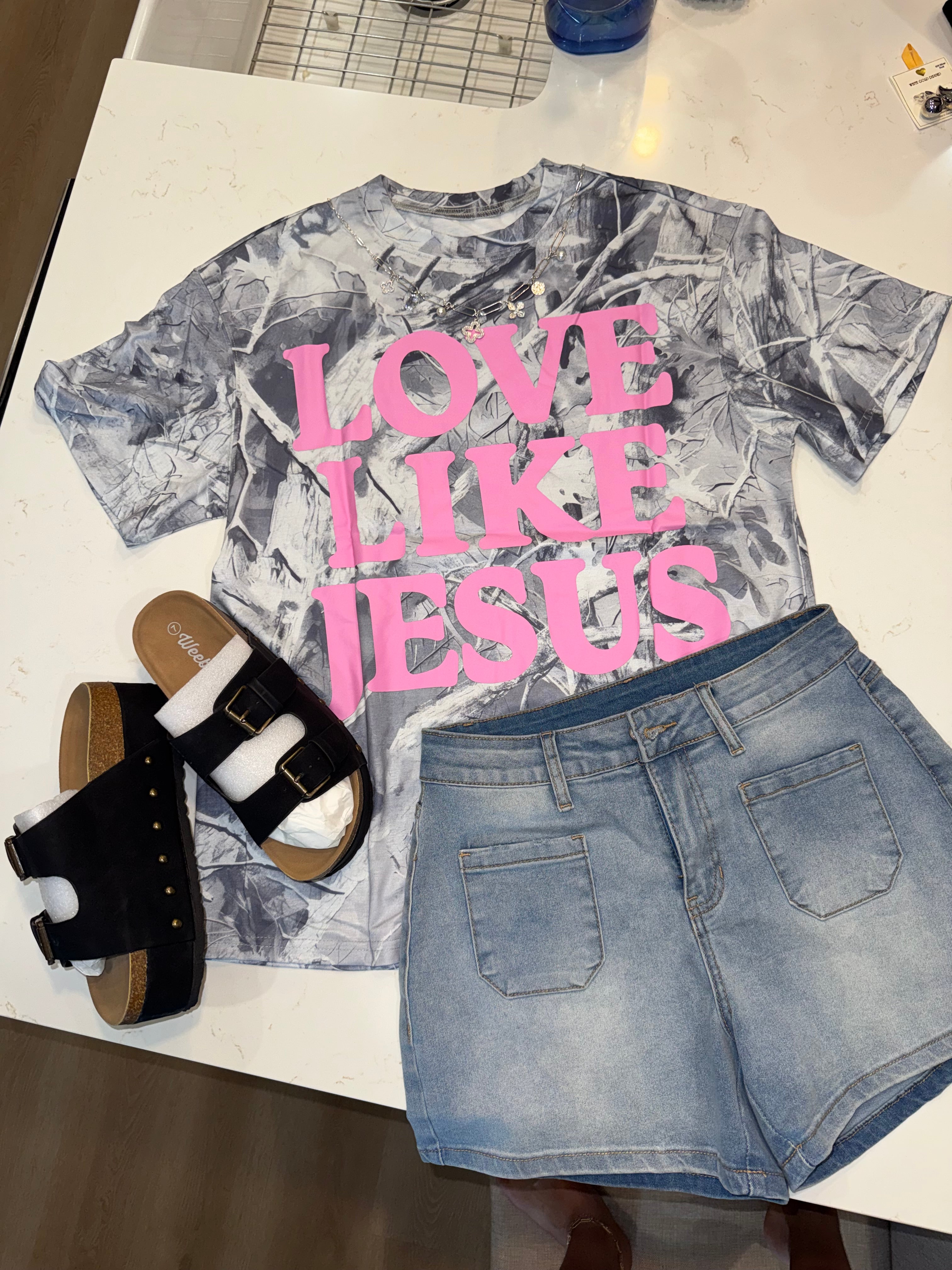 Love Like Jesus Tee